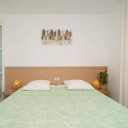 Cristal Villa *